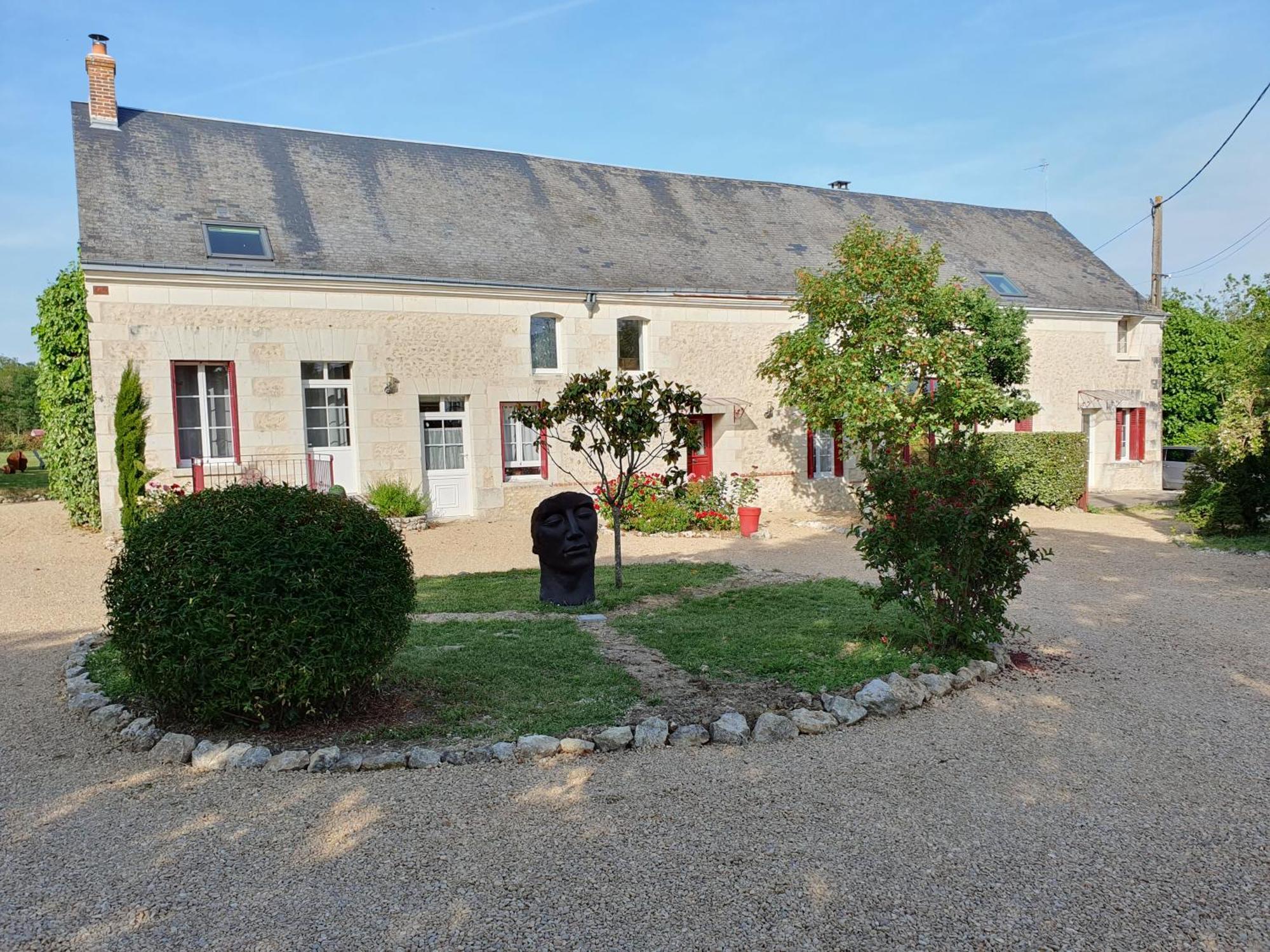 Au Domaine Du Bois Joubert Bed & Breakfast Luzille Exterior photo